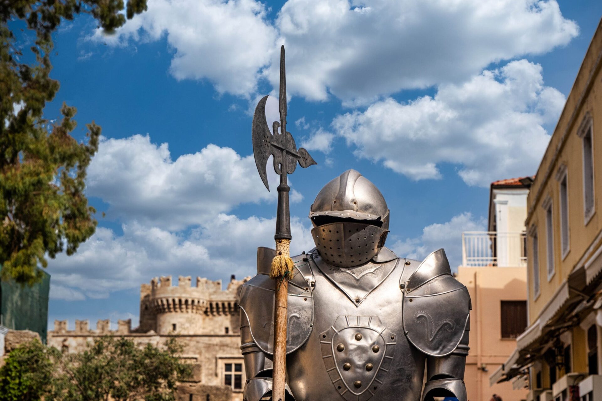 The Medieval Rose Festival ushers in various cultural activities in Rhodes in Autumn.